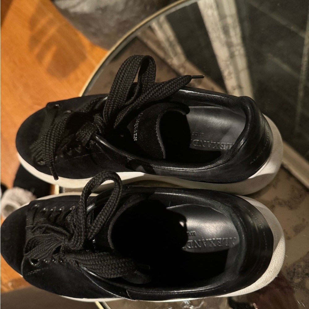 Alexander McQueen Black and White Sneakers - Picture 3 of 10
